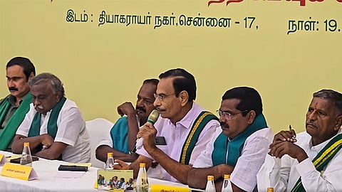 உழவர் சங்க தலைவர்கள் கலந்தாய்வு  கூட்டம் 