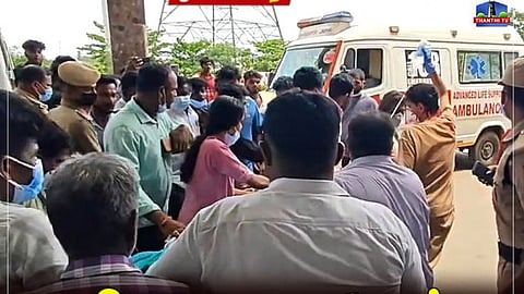 திருவள்ளூரில் அதிர்ச்சி: அமோனியா வாயுக்கசிவால் 7 பேர் பலி

