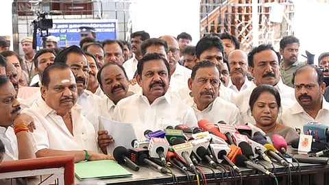 சட்டசபையில் பேச சபாநாயகர் அனுமதிக்கவில்லை - எடப்பாடி பழனிசாமி குற்றச்சாட்டு