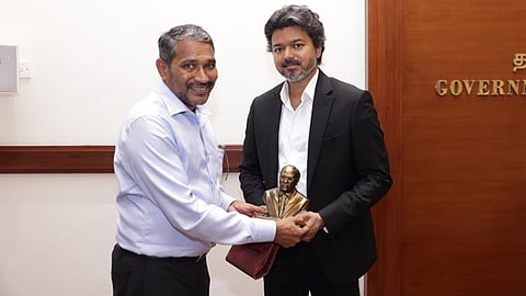 அமைச்சர் வன்னி அரசை பாராட்டிய முதல்-அமைச்சர் விஜய் - எதற்கு தெரியுமா...?