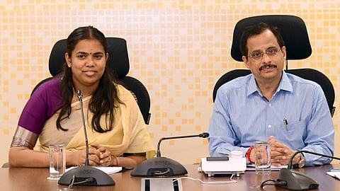 சிப்காட் தொழில் பூங்காவின் உட்கட்டமைப்பு வசதிகளை மேம்படுத்திட அமைச்சர் கீர்த்தனா அறிவுறுத்தல்