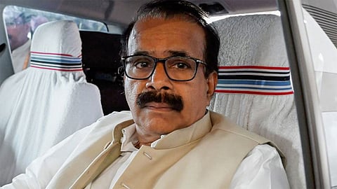 மத்திய மந்திரி ஜார்ஜ் குரியன் திடீர் ராஜினாமா: ஜனாதிபதி ஏற்பு