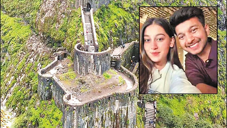 ‘அவளை தூக்கில் போடுங்கள்..’ - புனே இளைஞர் கொலை வழக்கில் கைதான பெண்ணின் பெற்றோர் ஆவேசம்