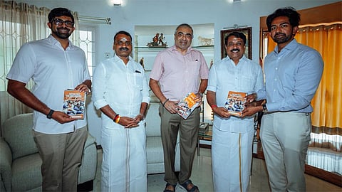தினத்தந்தி குழும தலைவர் சி.பாலசுப்பிரமணியன் ஆதித்தன், தினத்தந்தி குழும இயக்குநர்கள் பா.சிவந்தி ஆதித்தன், பா.ஆதவன் ஆதித்தன்,மந்திரி எல்.முருகன், தமிழக பா.ஜ.க. தலைவர் நயினார் நாகேந்திரன்
