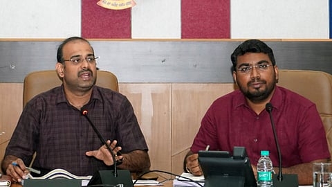 சென்னையில் மழைநீர் வடிகால் பணிகள் - மாநகராட்சி ஆணையாளர் தலைமையில் ஆய்வுக்கூட்டம்