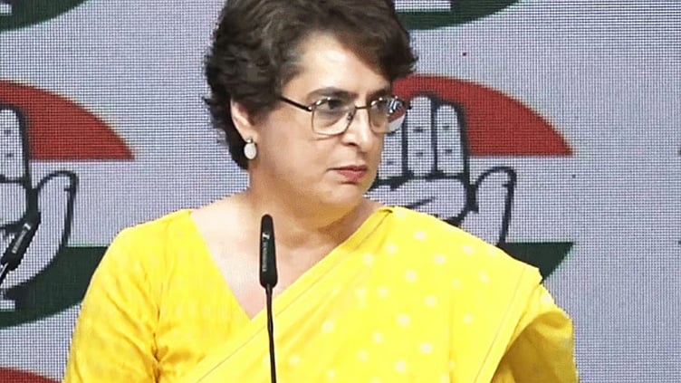 அயோத்தி ராமர்  கோவில் காணிக்கை திருட்டுக்கு யார் பொறுப்பு - பிரியங்கா காந்தி  கேள்வி
