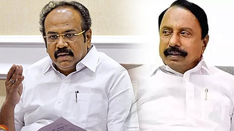 அரசு பள்ளி மாணவர்களுக்கு சாதி அடையாளத்துடன் கூடிய அடையாள அட்டை ஏன்.? - விளக்கம் கேட்கும் தங்கம் தென்னரசு