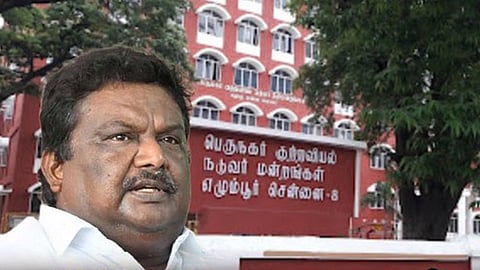 அரசு வேலை வாங்கித் தருவதாக மோசடி: முன்னாள் அமைச்சர் சிவசங்கருக்கு சம்மன்