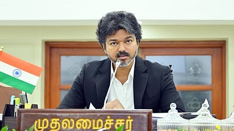 ஐ.ஏ.எஸ்., ஐ.பி.எஸ். அதிகாரிகளுடன் 2-வது நாளாக முதல்-அமைச்சர் விஜய் ஆலோசனை
