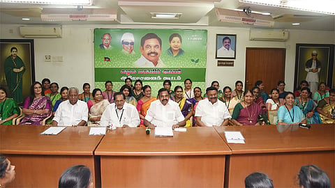 துரோகிகள் வெளியேறுவதால் தொண்டர்கள் மகிழ்ச்சி: எடப்பாடி பழனிசாமி பரபரப்பு பேச்சு