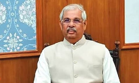 மதுரை மாவட்ட கலெக்டர், மாநகர காவல்துறை அதிகாரிகளுடன் கவர்னர் அர்லேகர் ஆய்வு கூட்டம்