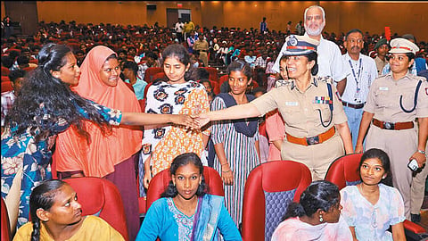 ஐ.ஜி. பவானீஸ்வரி அறிவுறுத்தல்