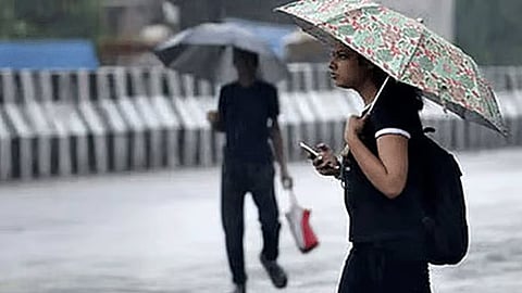 4 மாவட்டங்களில் மாலை 4 மணி வரை மழைக்கு வாய்ப்பு