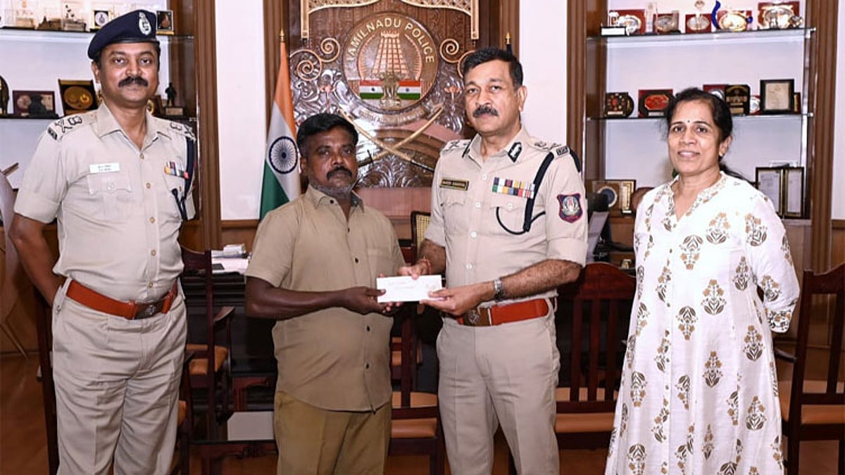 சிறுமியை பாதுகாப்பாக மீட்ட ஆட்டோ ஓட்டுநர்: காவல்துறை தலைமை இயக்குநர் நேரில் பாராட்டு