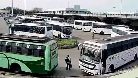 வார இறுதி நாட்களை முன்னிட்டு சிறப்பு பேருந்துகள் இயக்கம்