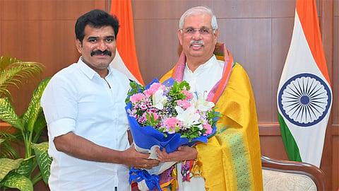 அரசுப்பணிகளை ஆய்வு செய்ய கவர்னருக்கு உரிமை இல்லை - அமைச்சர் நிர்மல்குமார்