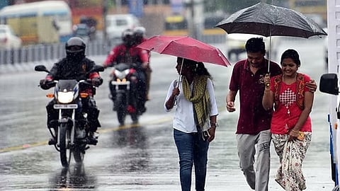 15 மாவட்டங்களில் இரவு 7 மணி வரை மழைக்கு வாய்ப்பு