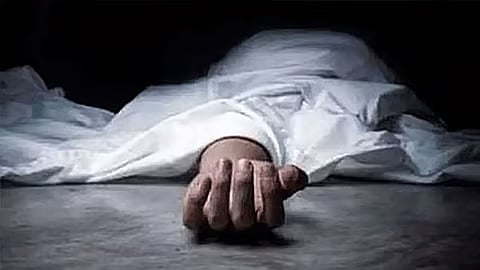 தூத்துக்குடியில் குடும்பத் தகராறில் மாணவர் தூக்கிட்டுத் தற்கொலை!