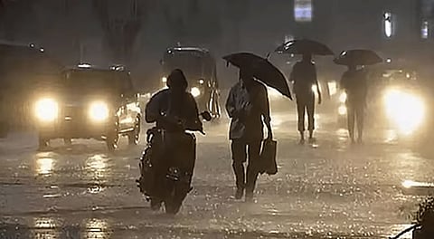 14 மாவட்டங்களில் இரவு 10 மணி வரை மழைக்கு வாய்ப்பு