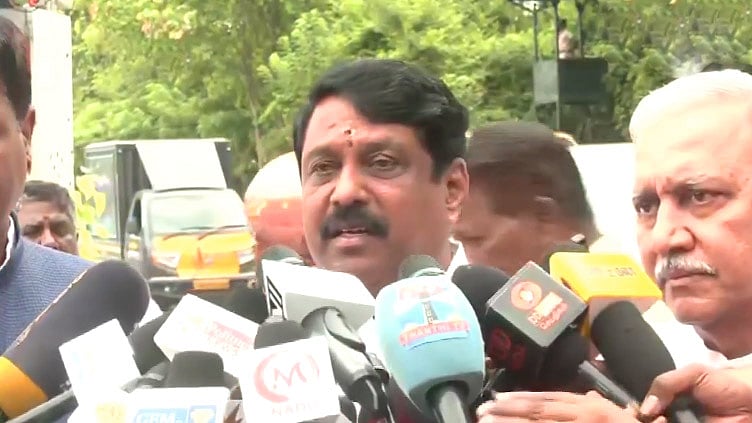 தமிழக கவர்னருடன் நயினார் நாகேந்திரன் சந்திப்பு