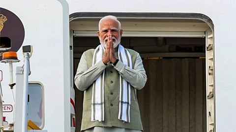 இந்தோனேசியா புறப்பட்டார் பிரதமர் மோடி

