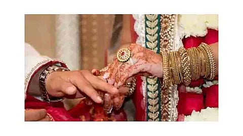 மகளின் எதிர்காலத்தை நினைத்து துணிச்சலாக திருமணத்தை நிறுத்திய தந்தை