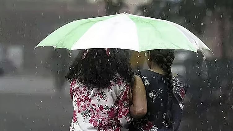 மேற்கு தொடர்ச்சி மலை மாவட்டங்களில் இன்று மிதமான மழைக்கு வாய்ப்பு