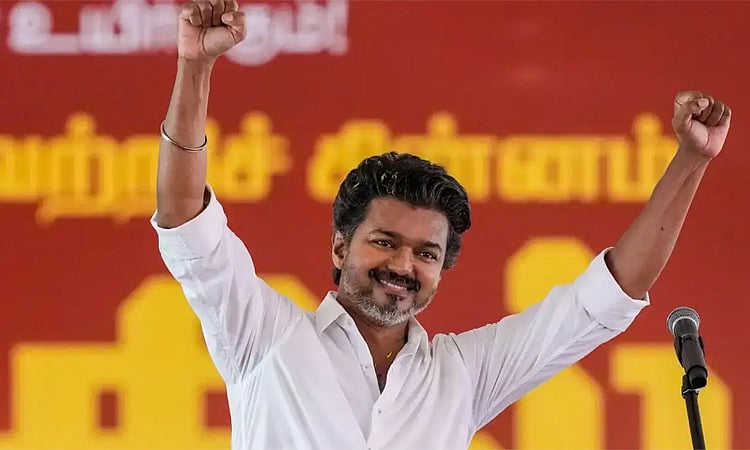 திட்டமிட்டபடி வரும் வெள்ளிக்கிழமை கரூர் செல்கிறார் முதல்-அமைச்சர் விஜய்