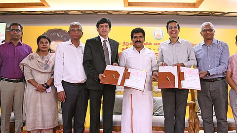 தமிழ்நாடு மின்சார வாரியம் -  ஐஐடி சென்னை இடையே அமைச்சர் நிர்மல் குமார் முன்னிலையில் புரிந்துணர்வு ஒப்பந்தம் 