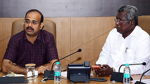சென்னையில் விதிமீறல் கட்டிடங்கள் மீது நடவடிக்கை எடுக்க குழு அமைப்பு - மாநகராட்சி ஆணையாளர் சமீரன் தகவல்