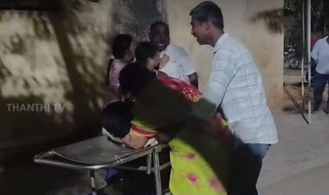 மனைவியை உதறி விட்டு 2-வது கல்யாணத்துக்கு ஏற்பாடு: திருமணமண்டபத்தில் நடந்த கொடூரம்