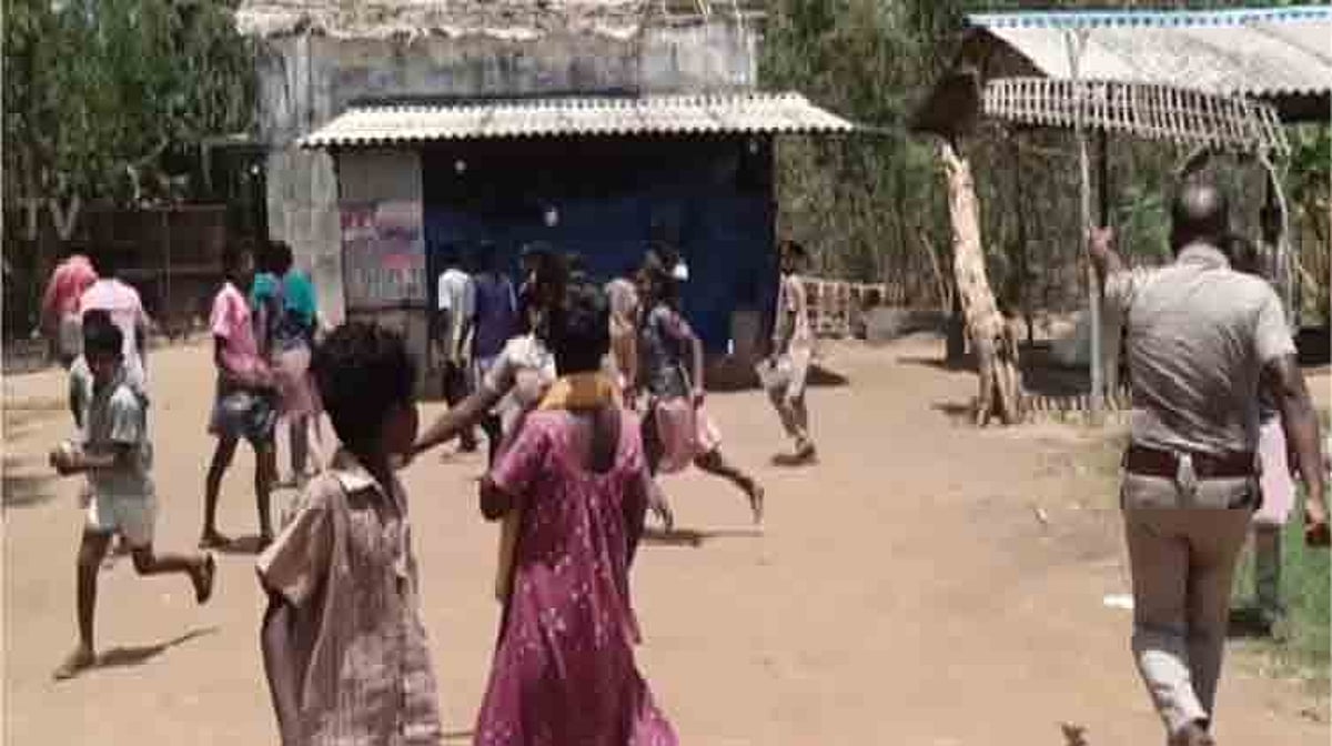 அரியலூர்: டாஸ்மாக் கடையை அகற்றக்கோரி மாணவர்கள்-பொதுமக்கள் போராட்டம்