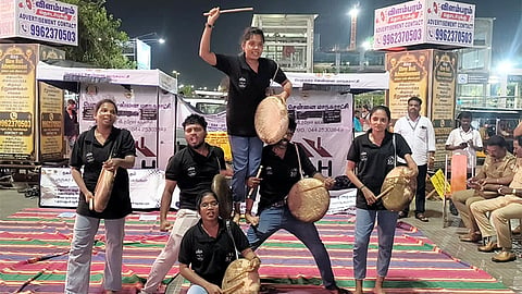 சென்னையில் நகர்ப்புற வீடற்றோருக்கான இரவு நேர காப்பகங்கள் குறித்த விழிப்புணர்வு கலைநிகழ்ச்சிகள்