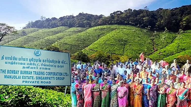 சுப்ரீம் கோர்ட்டு உத்தரவின்படி மாஞ்சோலை எஸ்டேட் வனத்துறையிடம் ஒப்படைப்பு