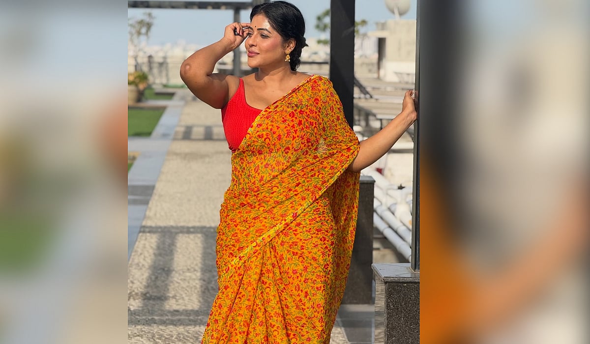 நடிகை ரேஷ்மாவின் லேட்டஸ்ட் கிளிக்ஸ்..!
