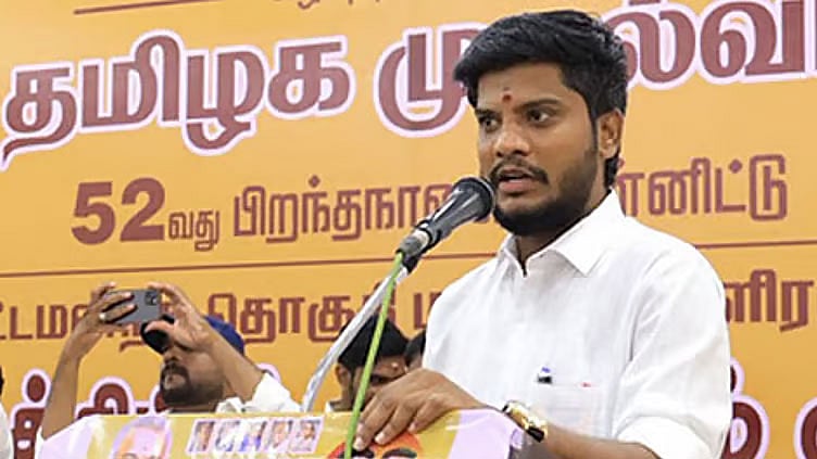 மடத்து நில முறைகேடு வழக்கில் பத்திரப்பதிவை ரத்து செய்த நீதியரசர்கள்- அமைச்சர் ரமேஷ்