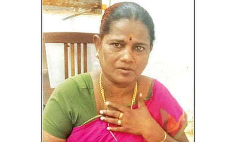 உதவித்தொகை வழங்க ரூ.1,000 லஞ்சம் கேட்ட பெண் அலுவலர் கைது