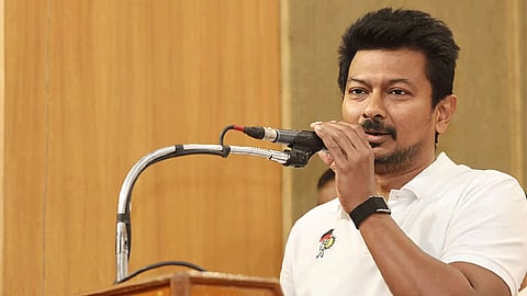 காவலர் தேர்வை தள்ளி வைக்கக் கூடாது - உதயநிதி ஸ்டாலின்