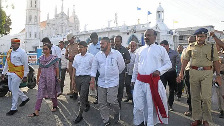 பனிமய மாதா ஆலயத் திருவிழா முன்னேற்பாடுகள்: அமைச்சர் ஸ்ரீநாத் ஆய்வு