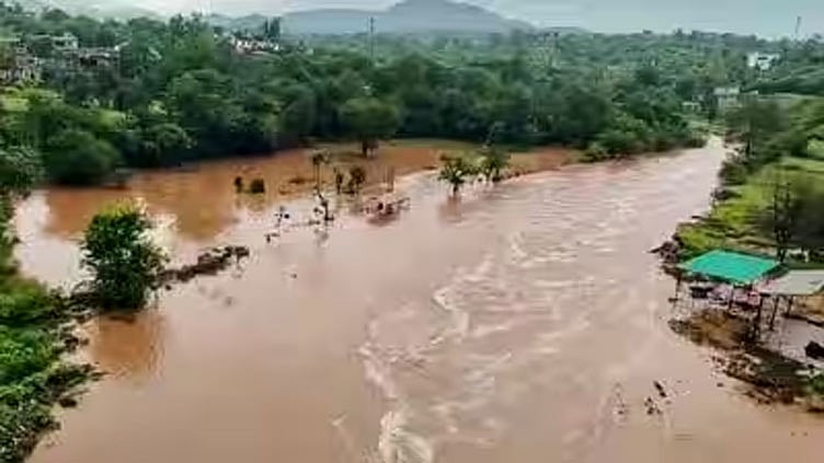 ஜம்மு காஷ்மீரில் கனமழையால் வெள்ளம்:  பலி எண்ணிக்கை 11 ஆக உயர்வு