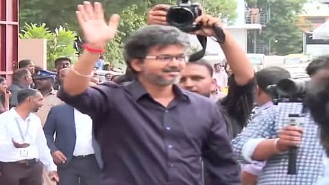 சென்னை சேத்துப்பட்டில் உள்ள இயற்கை எரிவாயு ஆலையில் முதல் அமைச்சர் விஜய் ஆய்வு