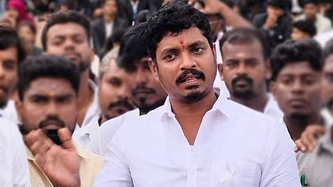அமைச்சர் விக்னேஷ்
