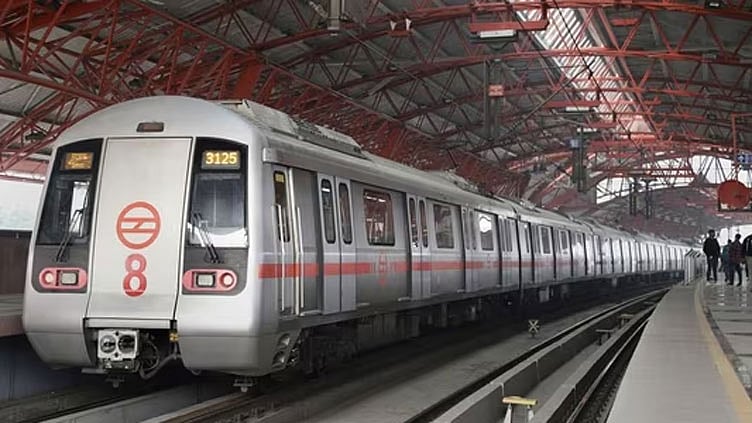 டெல்லியில் 16 மெட்ரோ ரெயில் நிலையங்கள் மூடல்