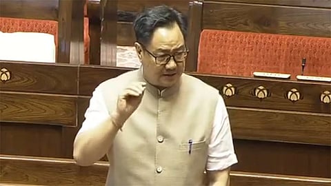 நீட் வினாத்தாள் கசிவு விவகாரம்; எதிர்க்கட்சிகள் விவாதிக்காமல் தப்பி ஓட முயல்கின்றன - கிரண் ரிஜிஜு 