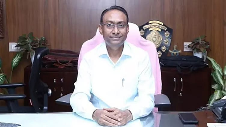 சென்னை ரெயில்வே கோட்டம் வரலாறு காணாத ரூ.5,038 கோடி வருவாய்: மேலாளர் சைலேந்திர சிங் தகவல்