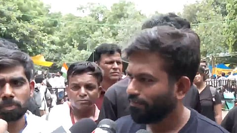 கரப்பான் பூச்சி ஜனதா