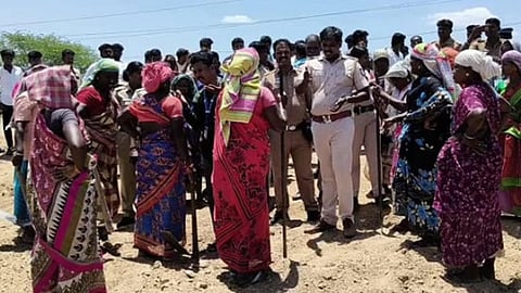 கிராம மக்கள்
