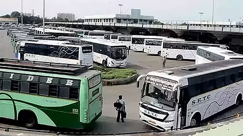 வார இறுதி நாட்களை முன்னிட்டு சிறப்பு பேருந்துகள் இயக்கம்