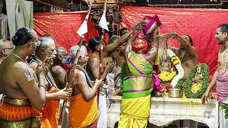 திருப்பதி கோவிந்தராஜ சுவாமி கோவிலில் ஜேஷ்டாபிஷேகம் தொடக்கம்