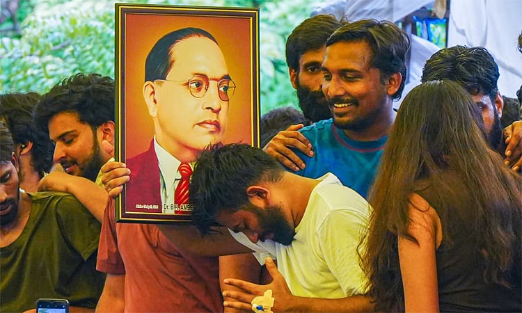 தர்மேந்திர பிரதான் ராஜினாமா: 'கரையான்' போல அரித்து வெற்றி கண்ட 'கரப்பான்'! 